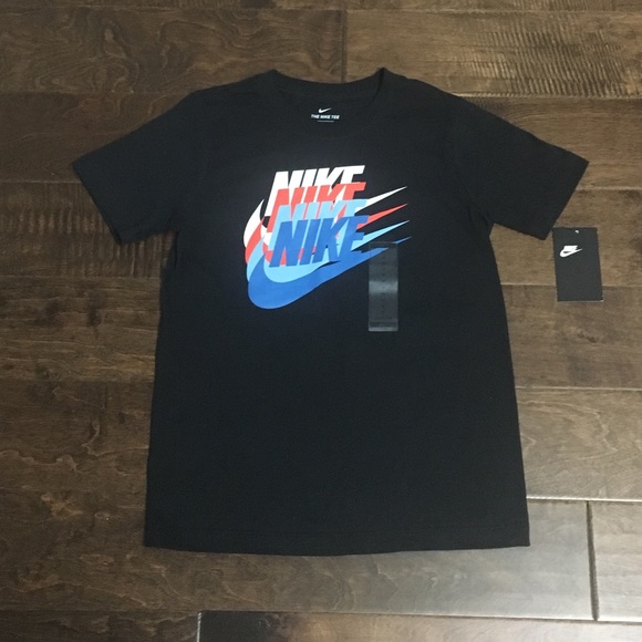 nike graphic tees boys